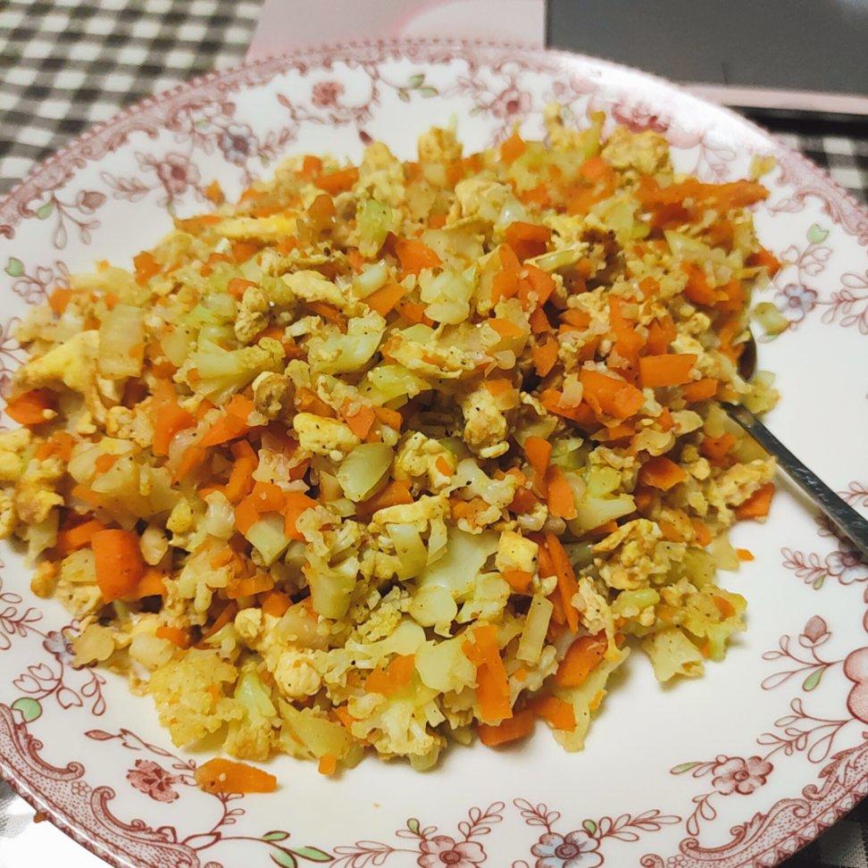 谁吃谁瘦的欧阳娜娜同款无米炒饭，好吃低卡又饱腹，减肥姐妹的福音！