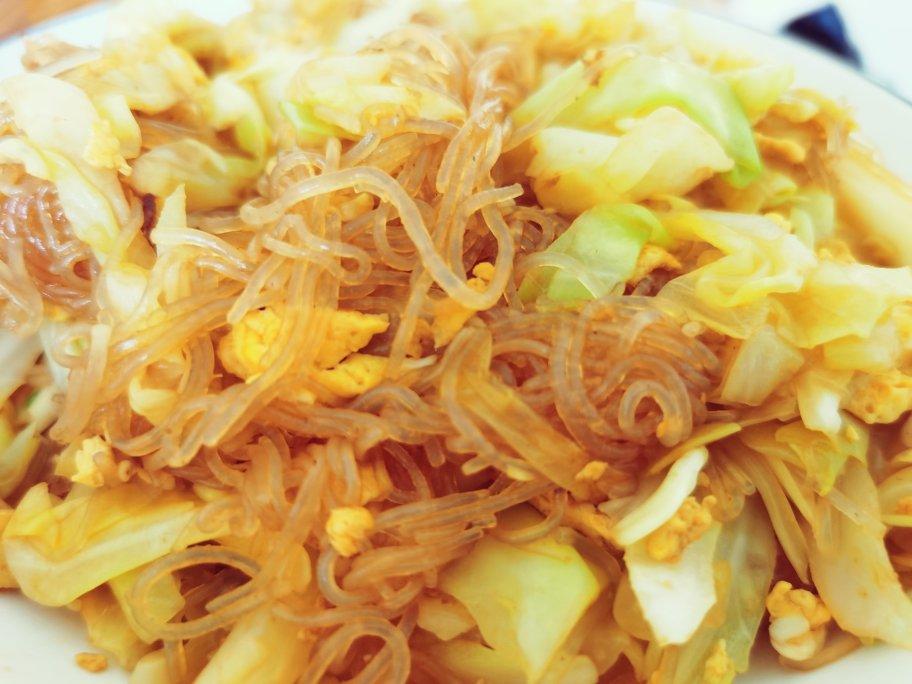 包菜炒粉丝