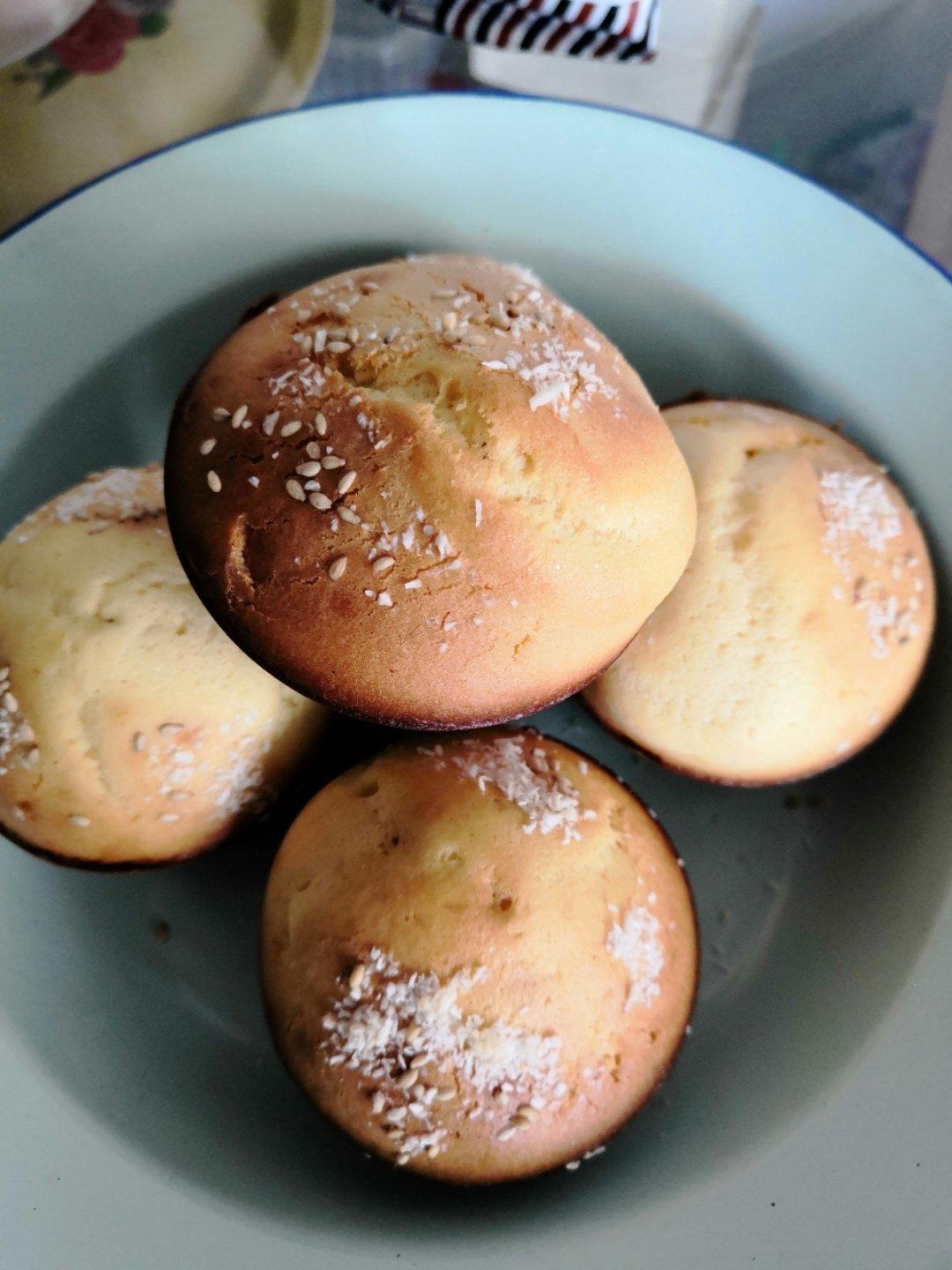 无油版脆皮小蛋糕，一口咬下去，尽然~~~