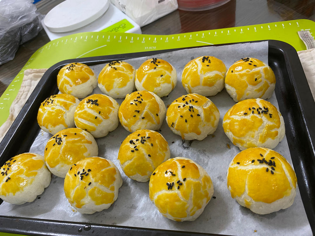 蛋黄酥