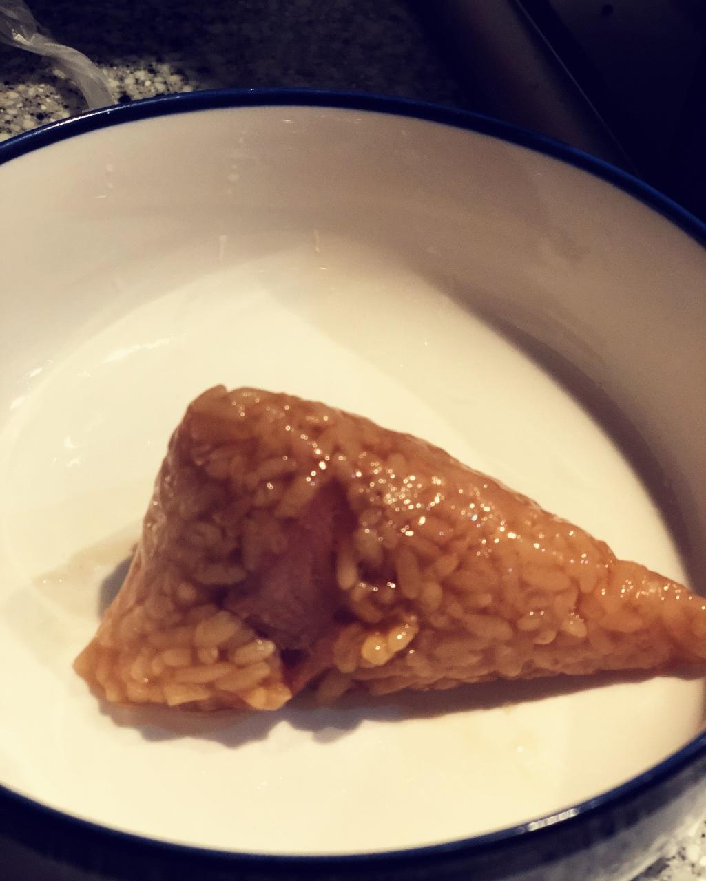 蛋黄肉粽