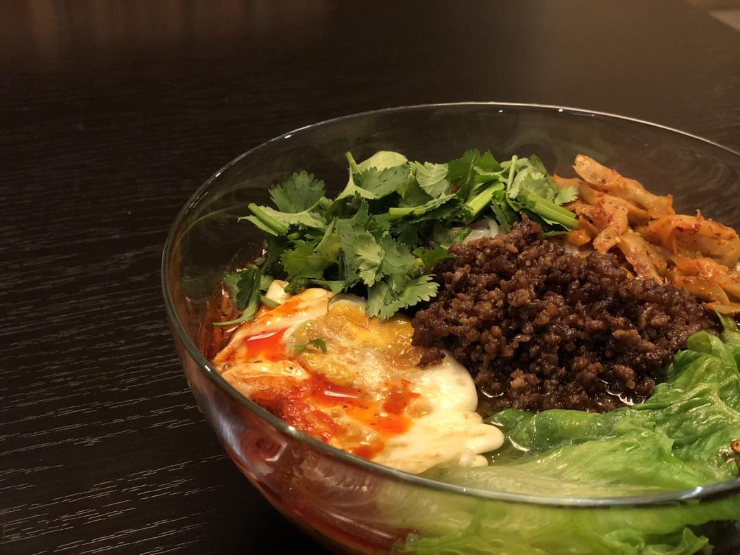 适合懒人的肉酱米粉