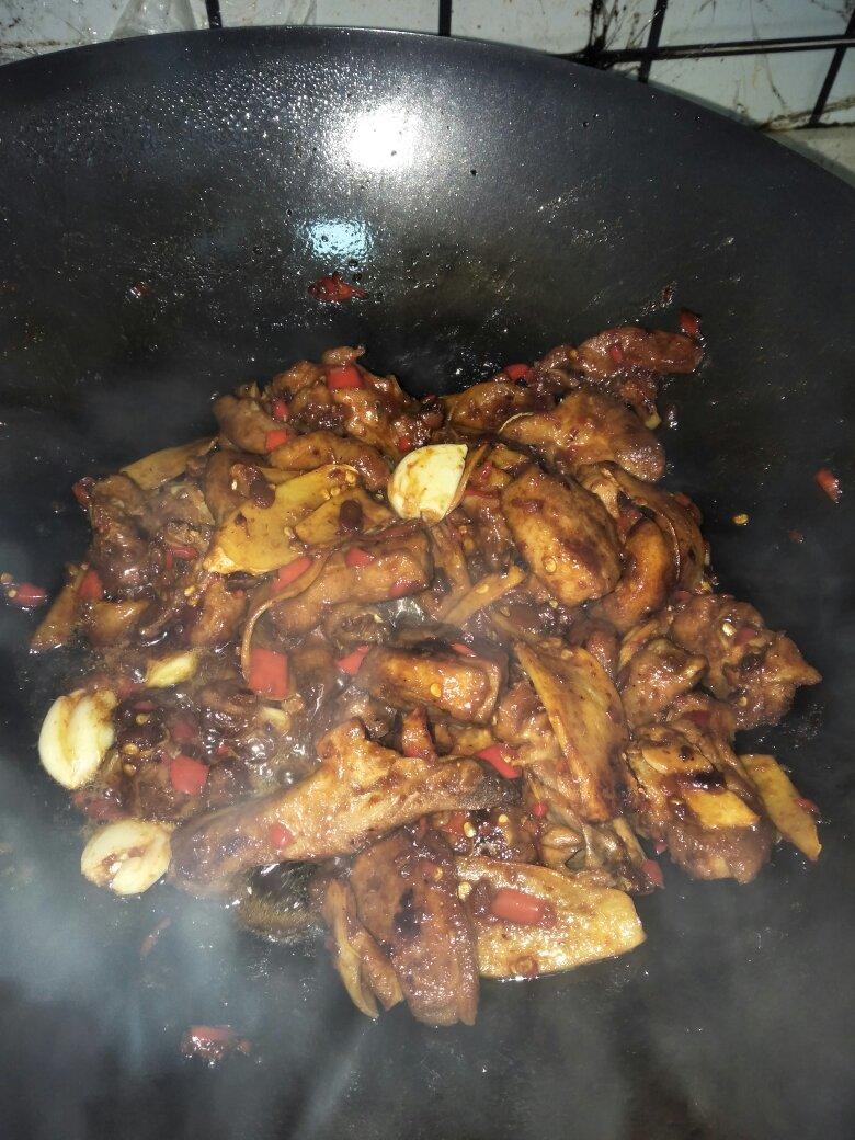 家常姜爆鸭（红烧鸭肉）