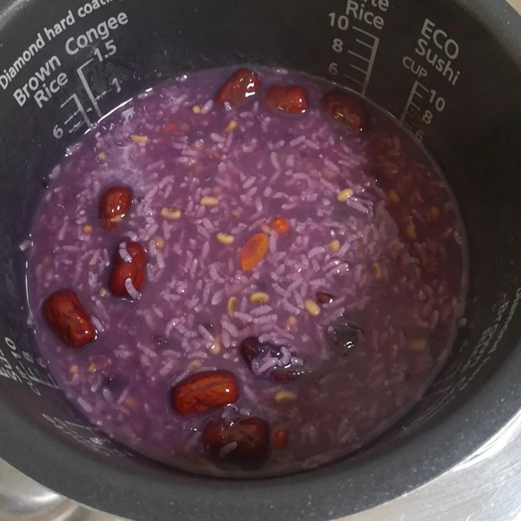 养生紫薯糯米粥