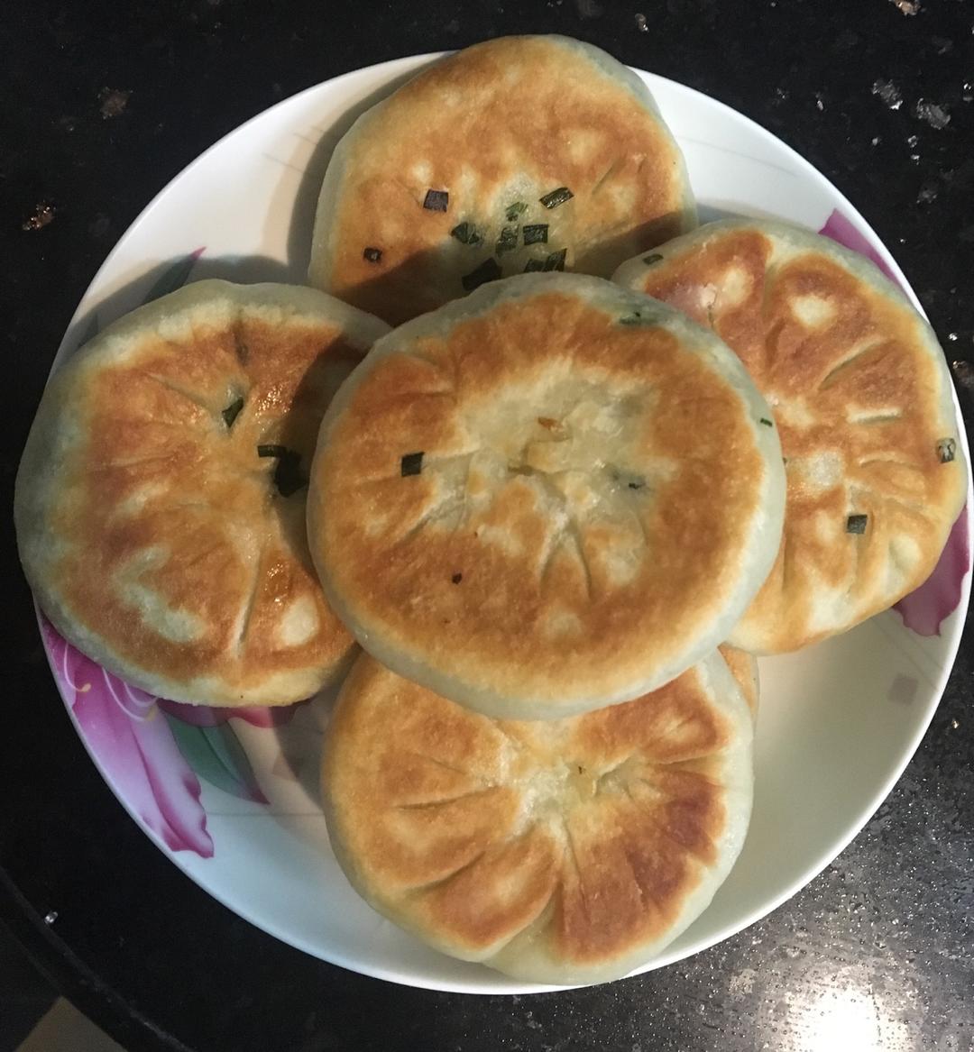 皮薄馅大～韭菜鸡蛋饼