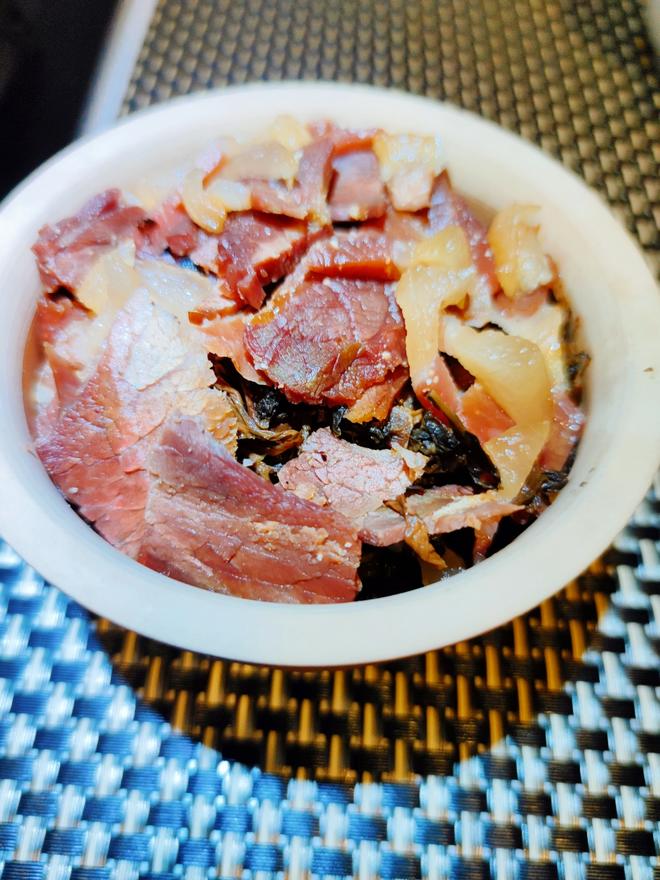 火腿肉炖梅干菜的做法