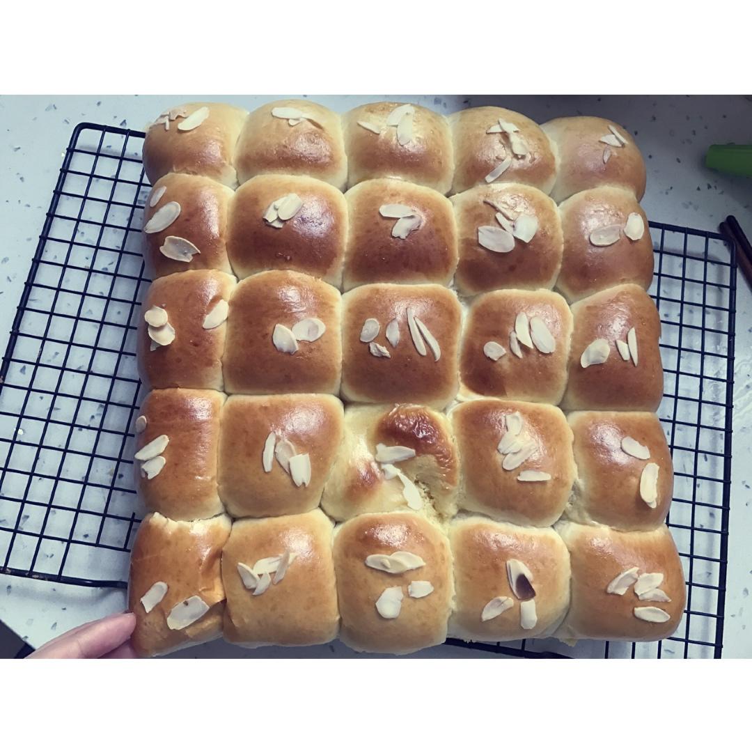 炼乳奶油餐包