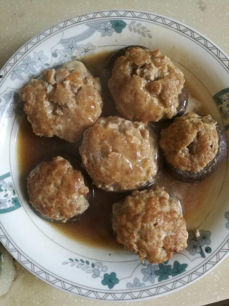 美味的肉酿香菇～～孩子爱吃的下饭菜