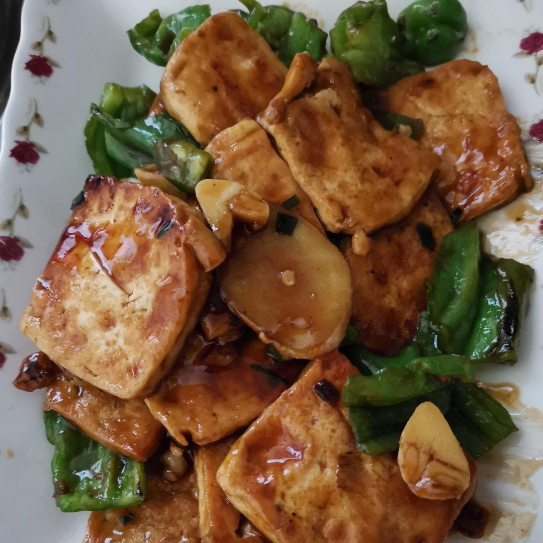 青椒炒豆腐