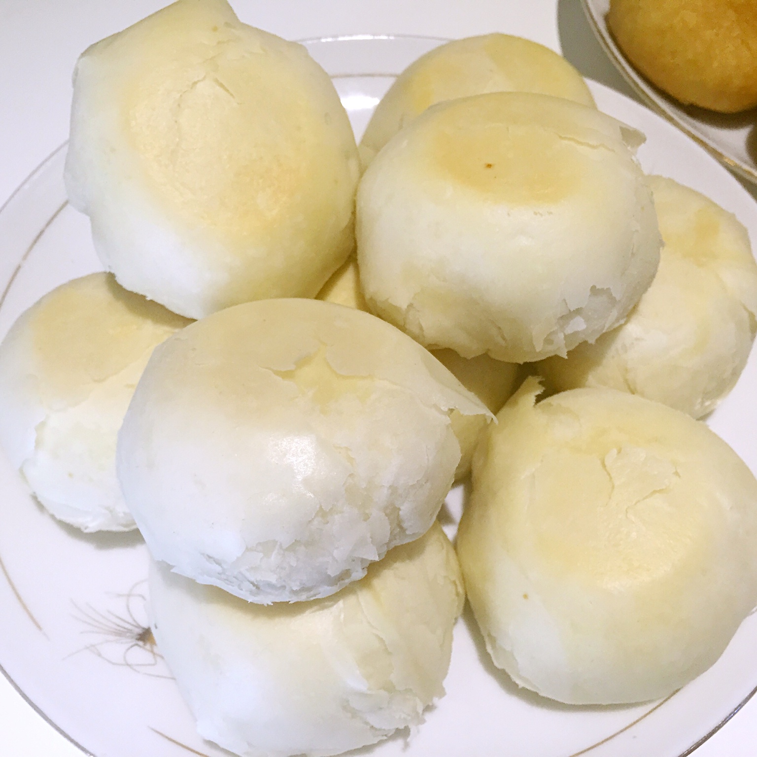 白酥皮云腿月饼
