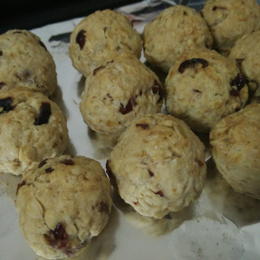 减脂必备：蔓越莓燕麦小球