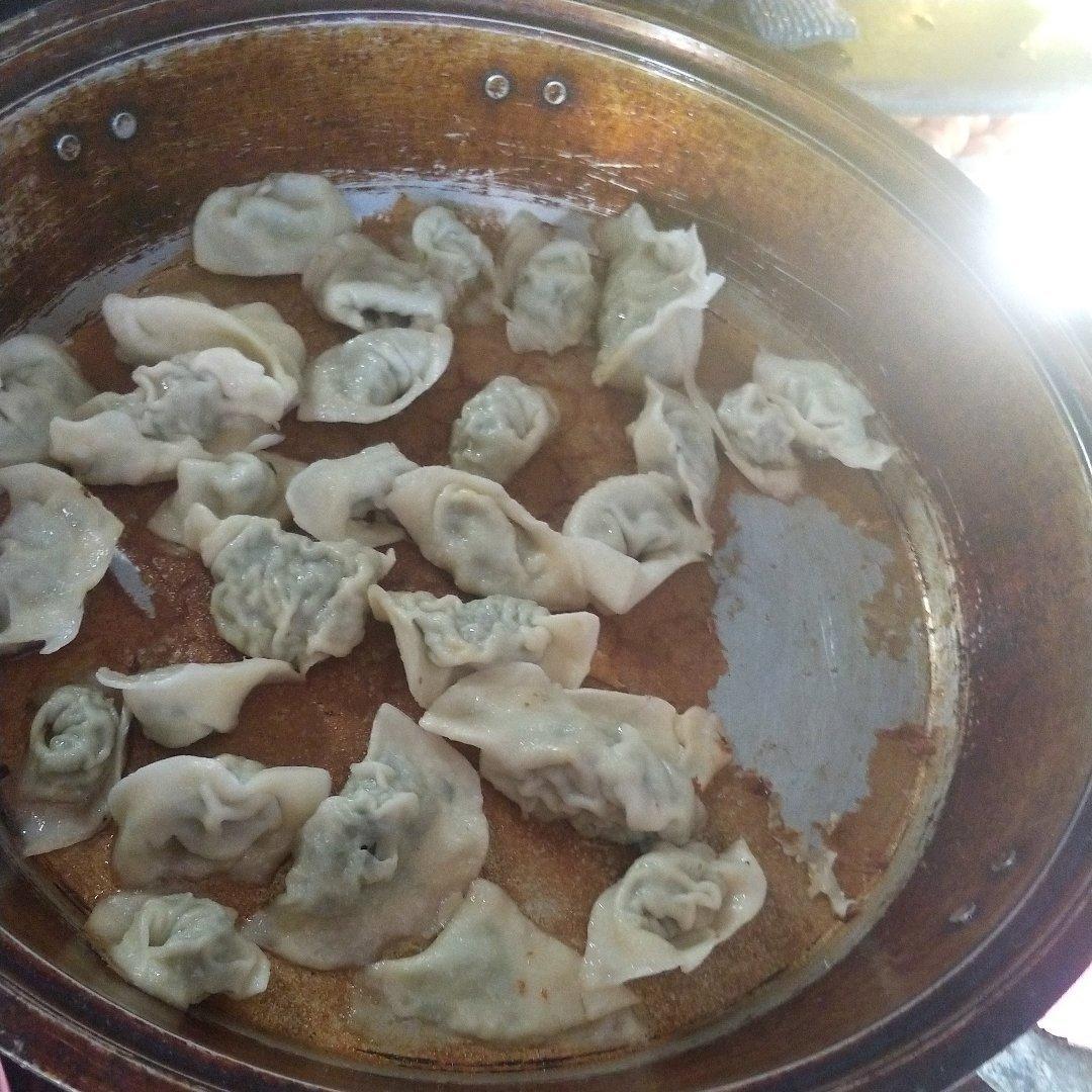 剩饺子速冻饺子变锅贴（冰花版）