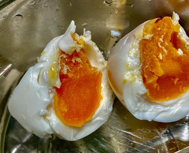 家常五香味咸鸭蛋腌制的做法