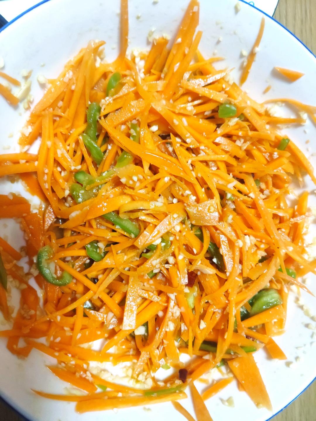 凉拌胡萝卜丝