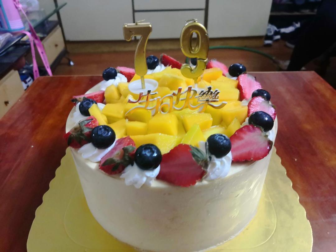 芒果乳酪慕斯蛋糕