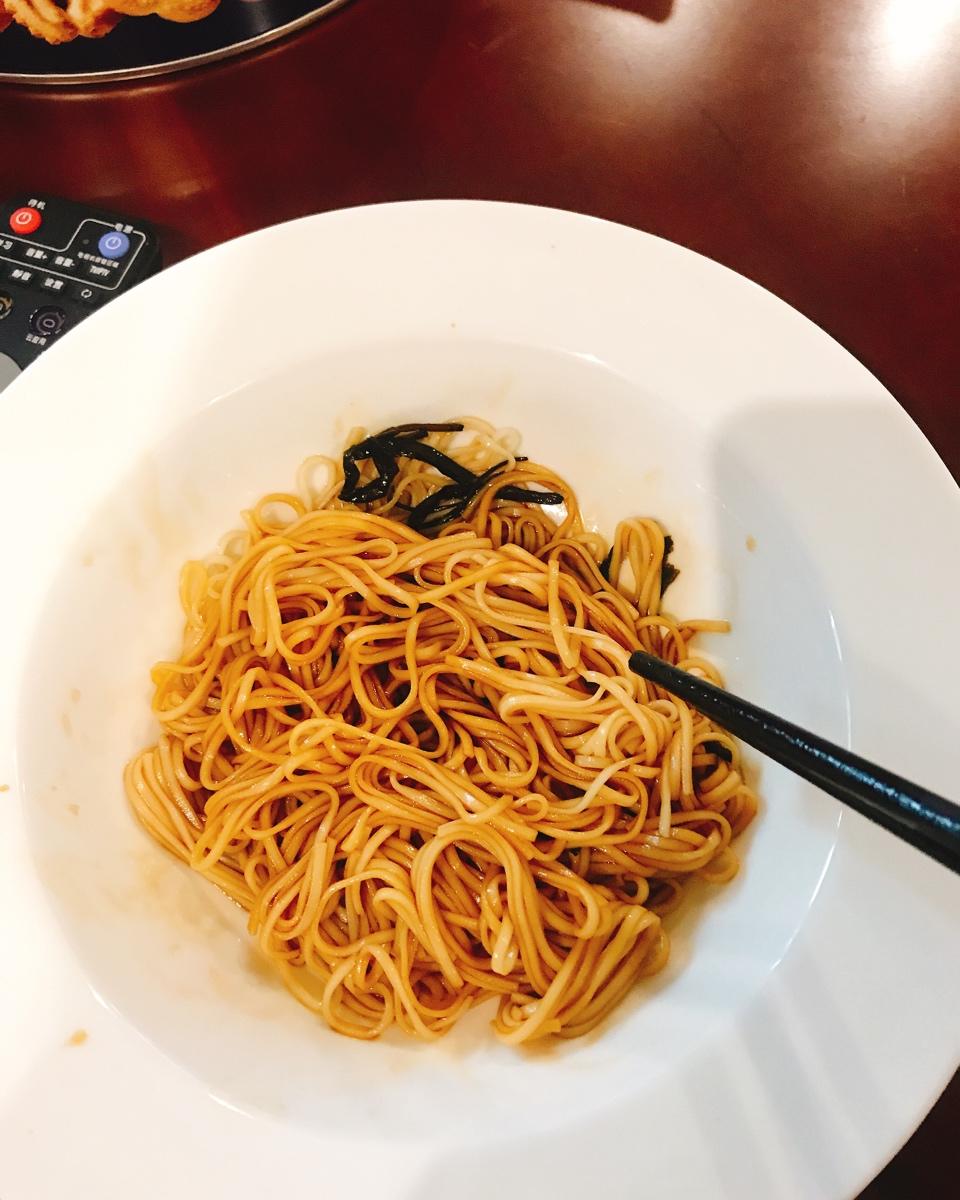 葱油拌面（快手简单，美味无敌）