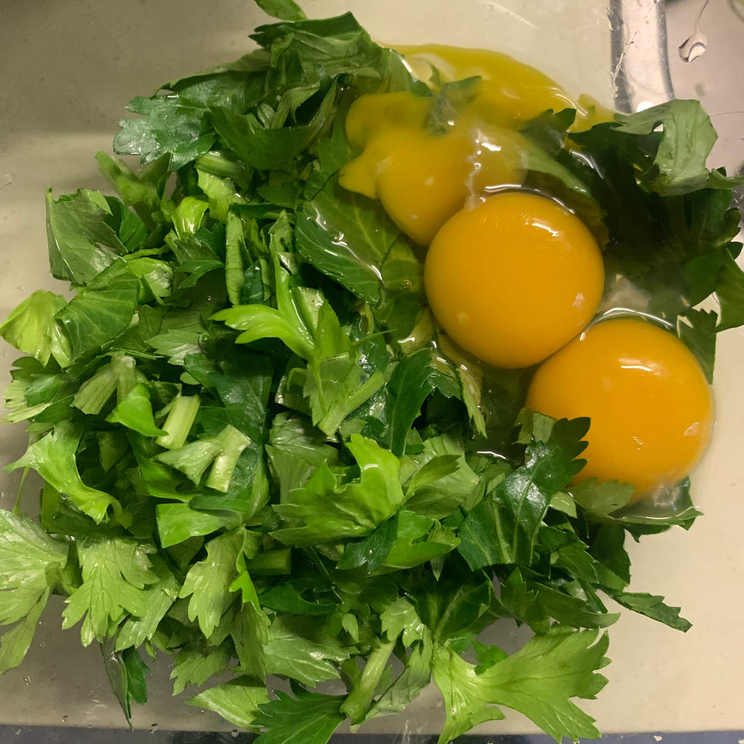 芹菜叶炒鸡蛋