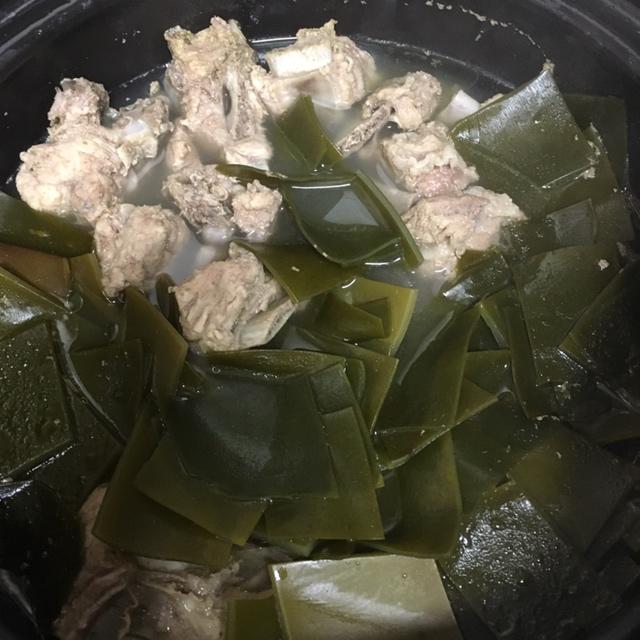 海带排骨汤