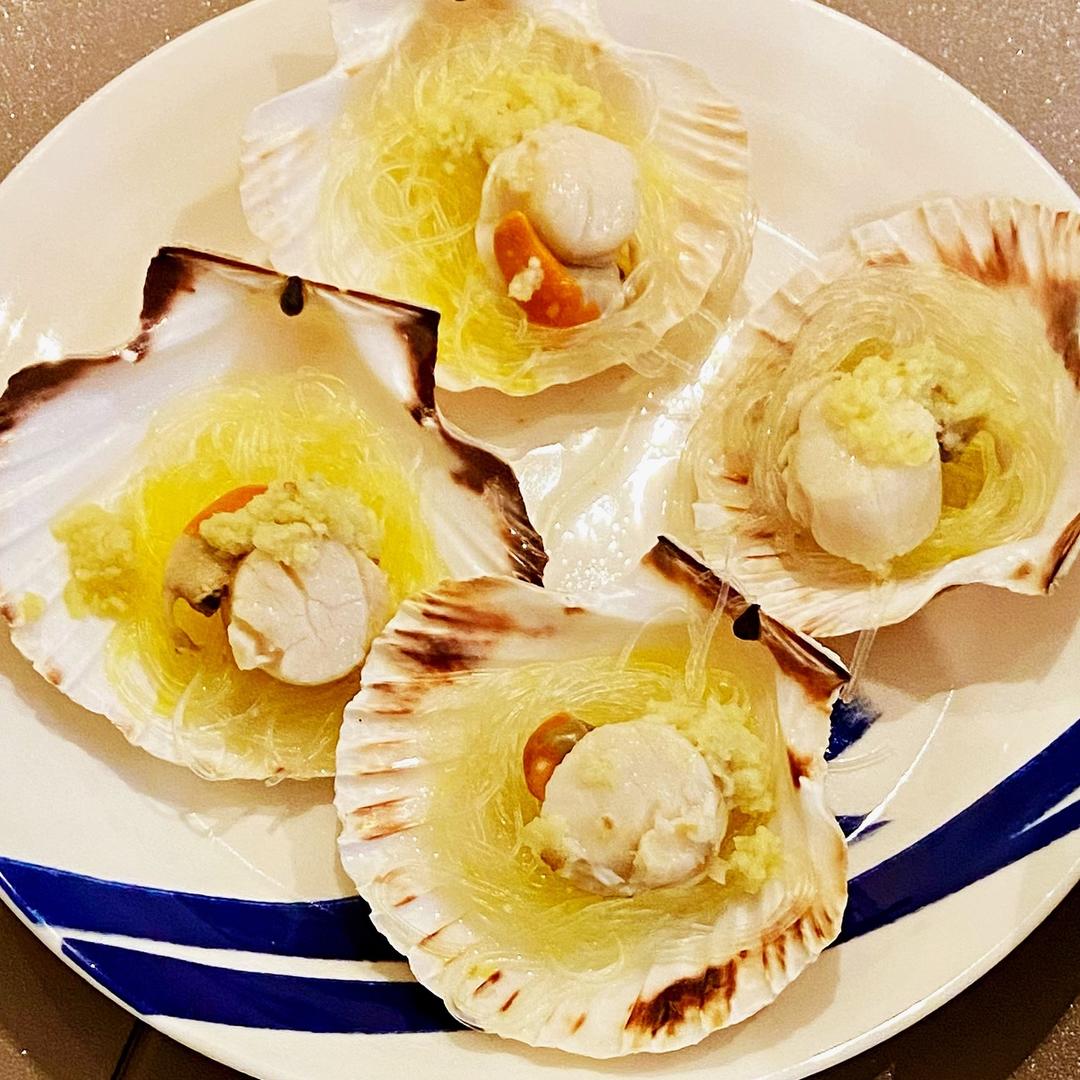 超详细步骤的蒜蓉粉丝蒸元贝 小美版的做法