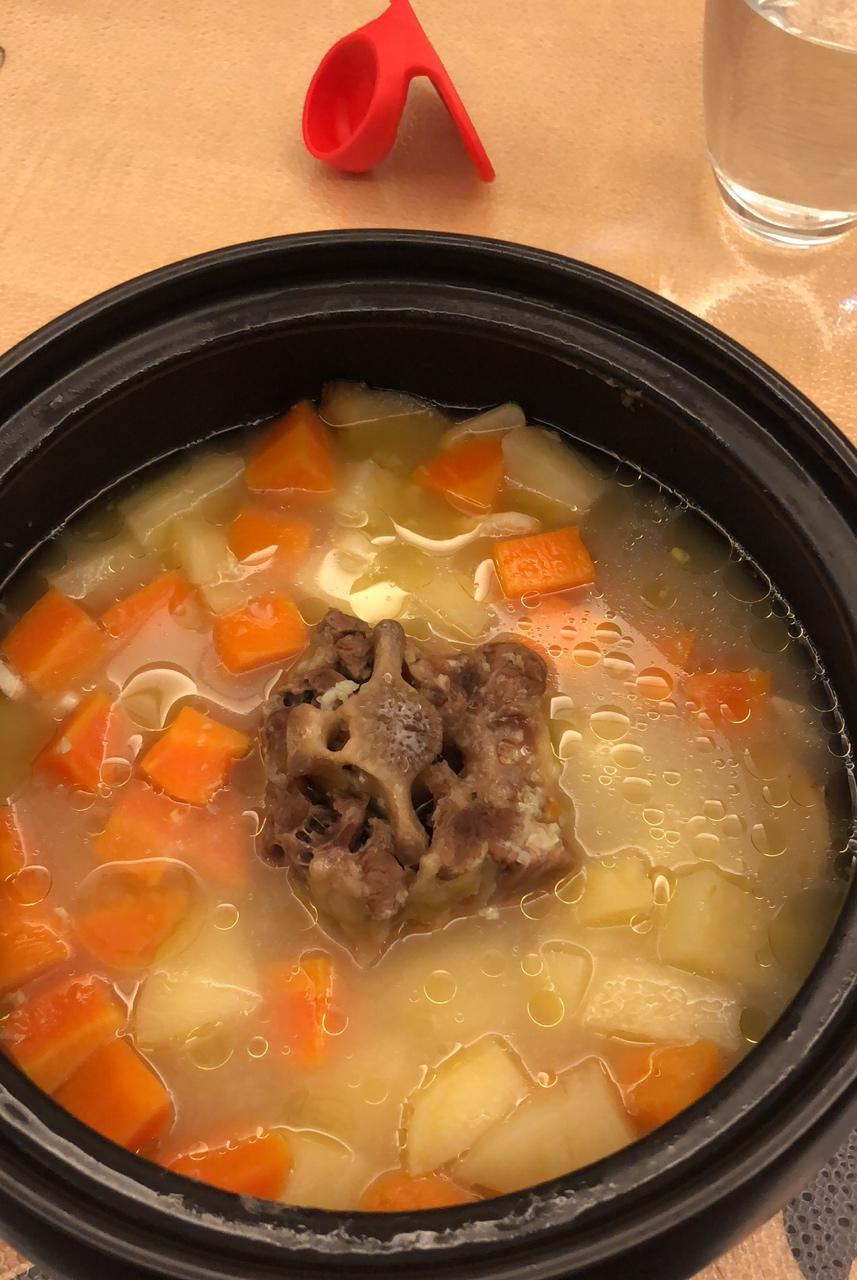 名侦探柯丸做的韩式清炖牛尾汤