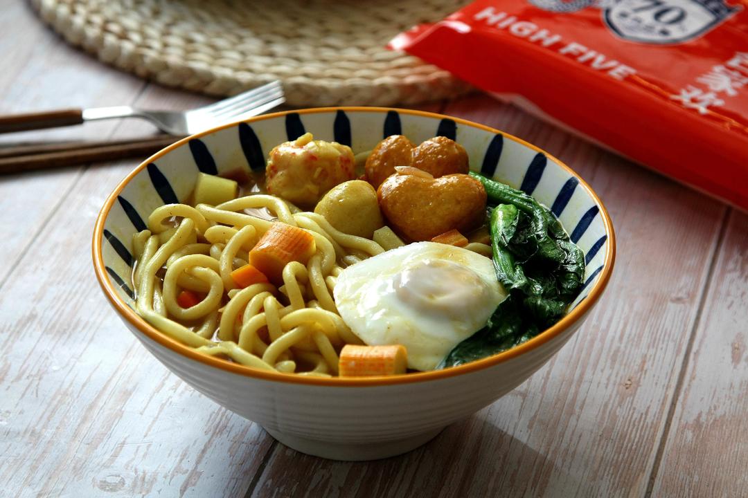 麦兜小朋友心心念念的——鱼丸粗面的做法