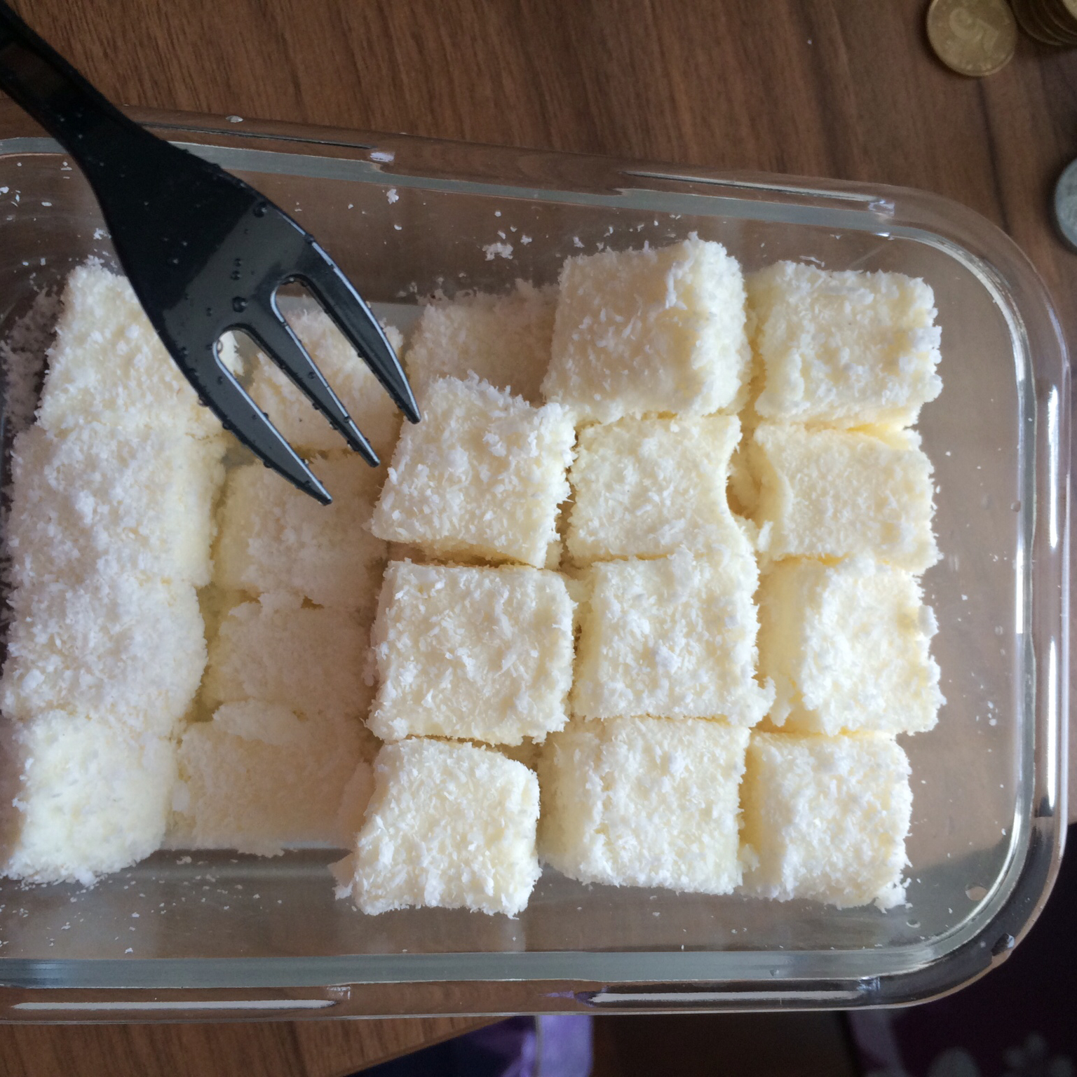 完胜85度C牛奶椰丝小方