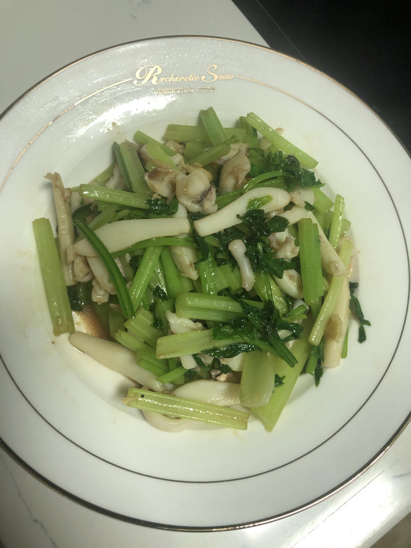 芹菜炒鱿鱼