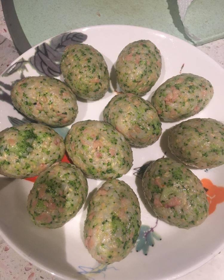 西兰花芝麻饭团【春游踏青】
