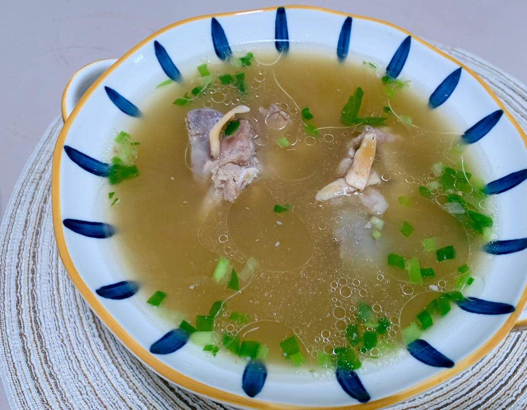 墨鱼干排骨汤