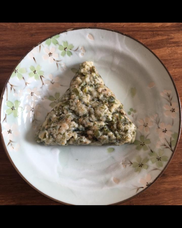 韩式金枪鱼海苔拌饭～饭团