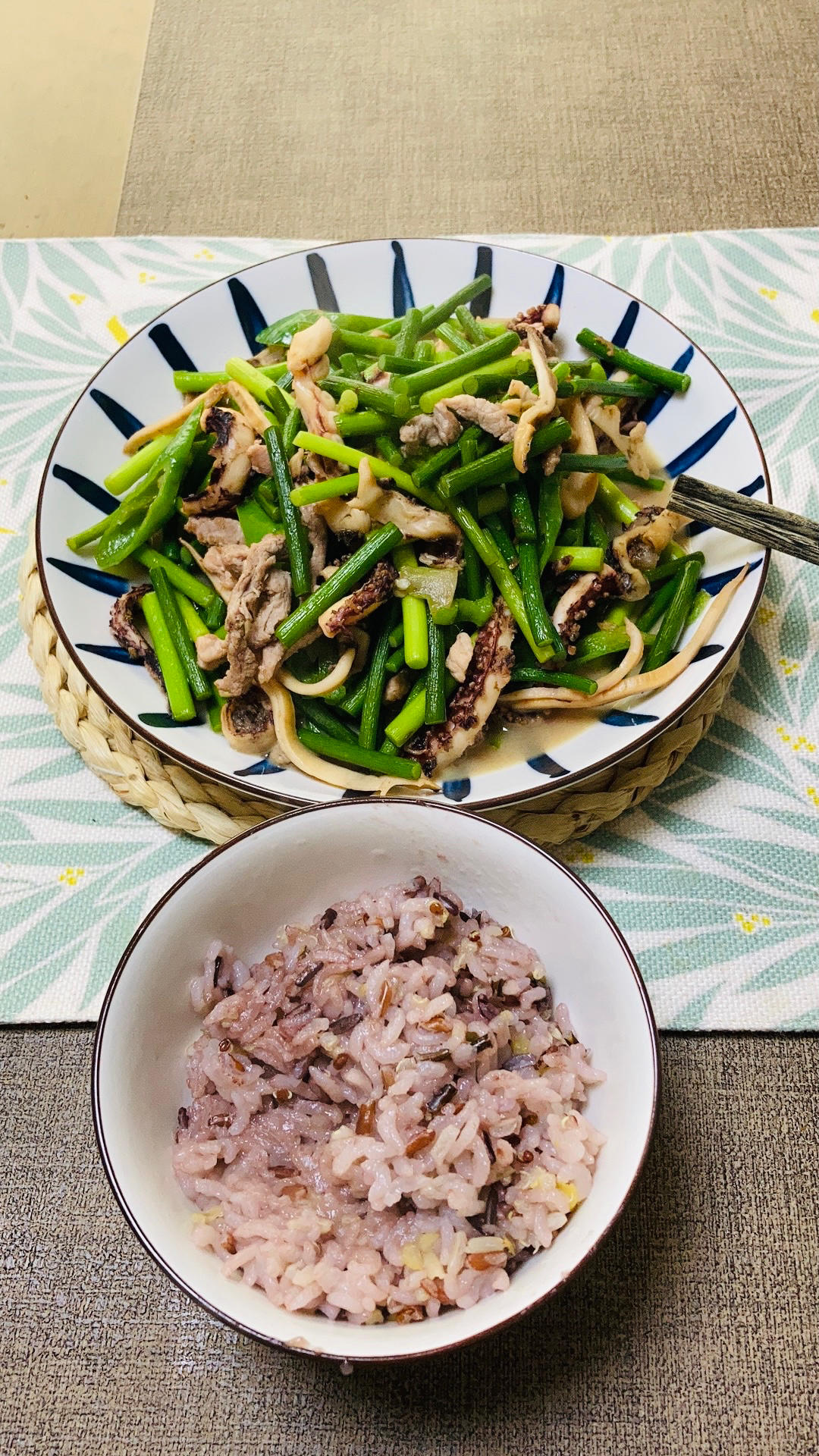 蒜苔炒鱿鱼