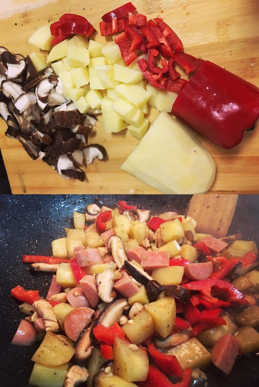 香菇腊肠土豆焖饭