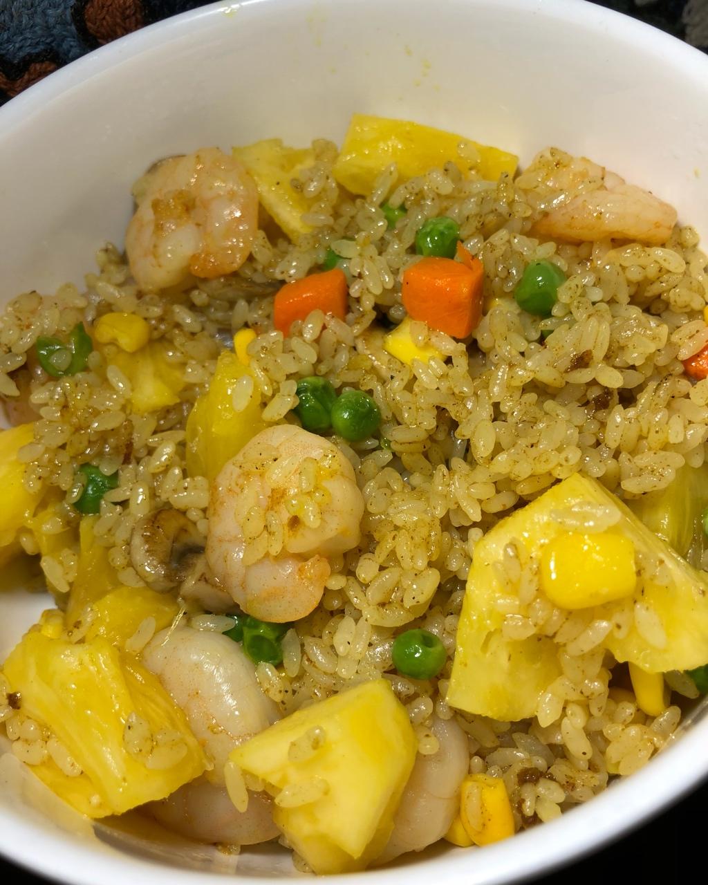 虾仁菠萝炒饭