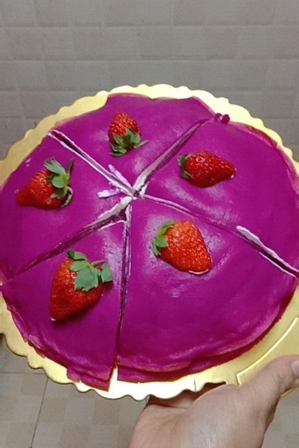 可爱郡做的火龙果千层蛋糕