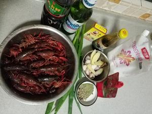 超级香香香的 十三香小龙虾的做法 步骤1