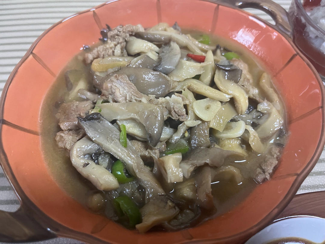 爆炒平菇