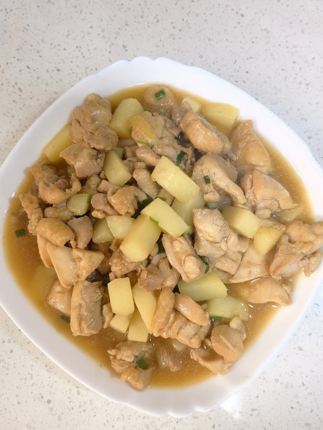 土豆烧鸡块