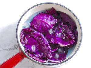 紫甘蓝苹果沙拉的做法 步骤2