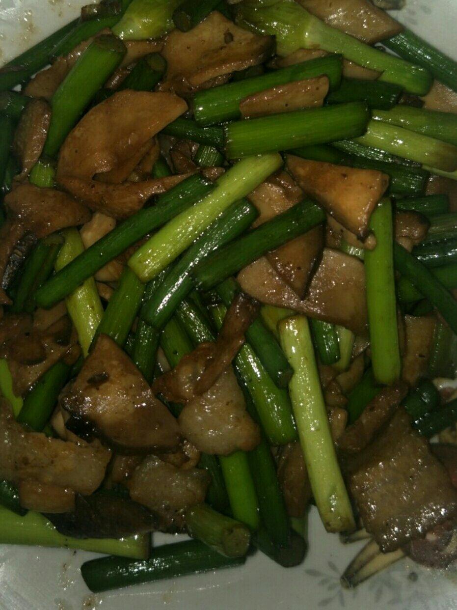 家常菜蒜薹炒肉（蒜苔炒肉）