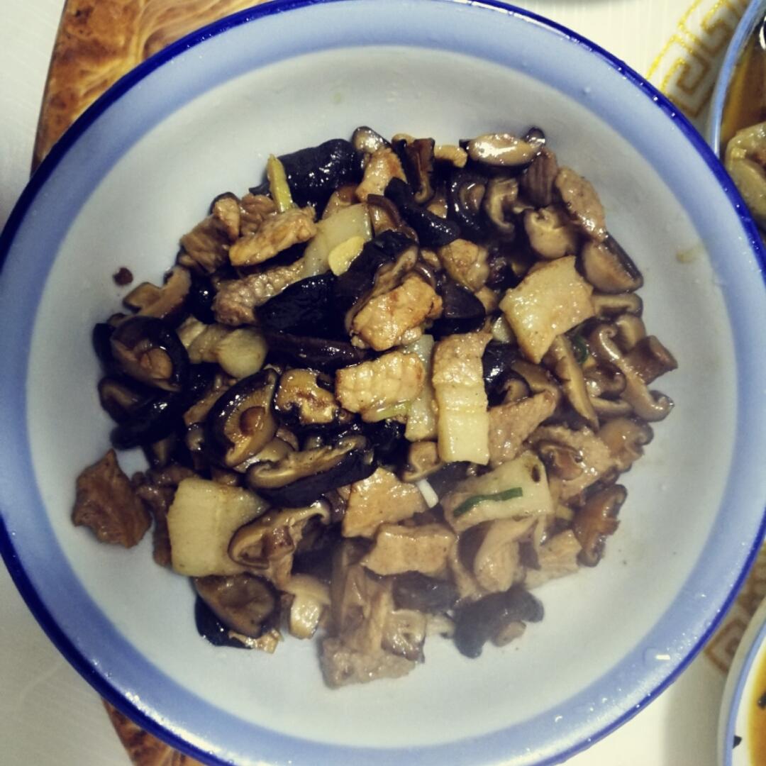 香菇炒肉