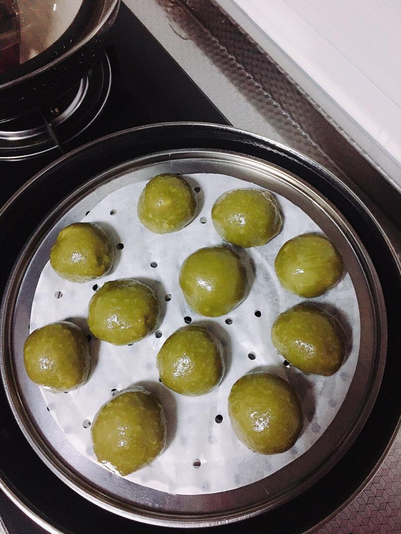 抹茶牛奶青团