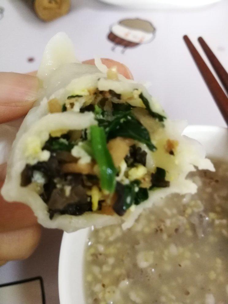 菠菜鸡蛋素水饺-煎饺