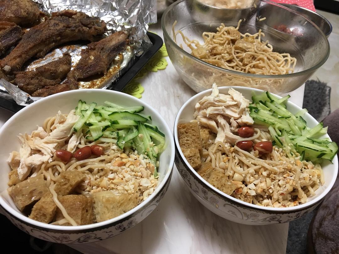 鸡丝凉面