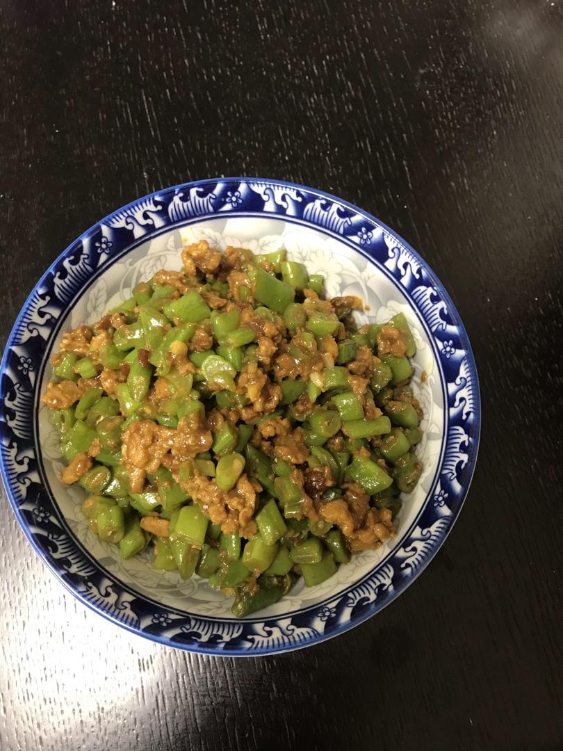 超简单的下饭菜🔥肉末豆角，好吃到流泪