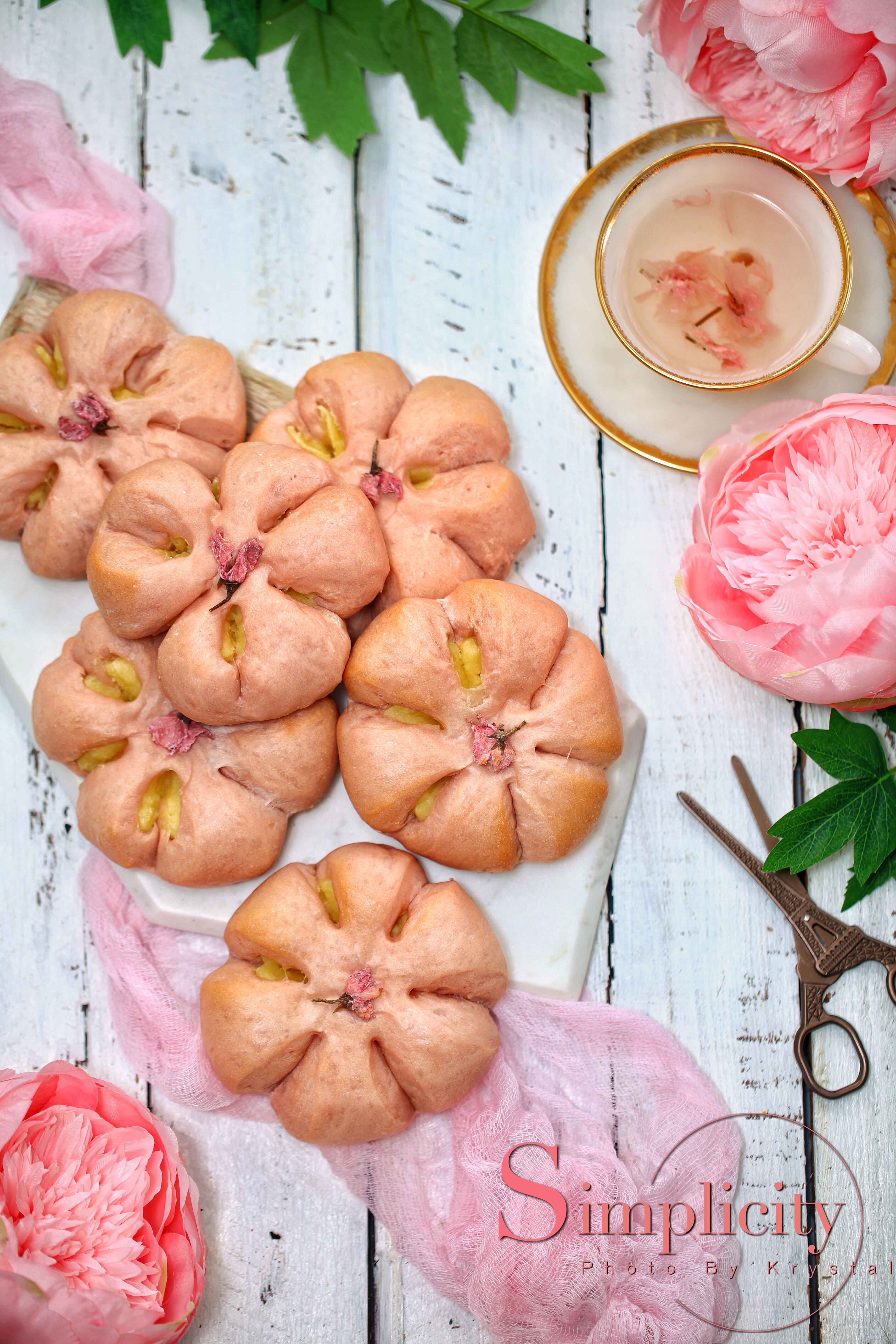 樱の恋——红丝绒花朵奶黄包的做法 步骤11