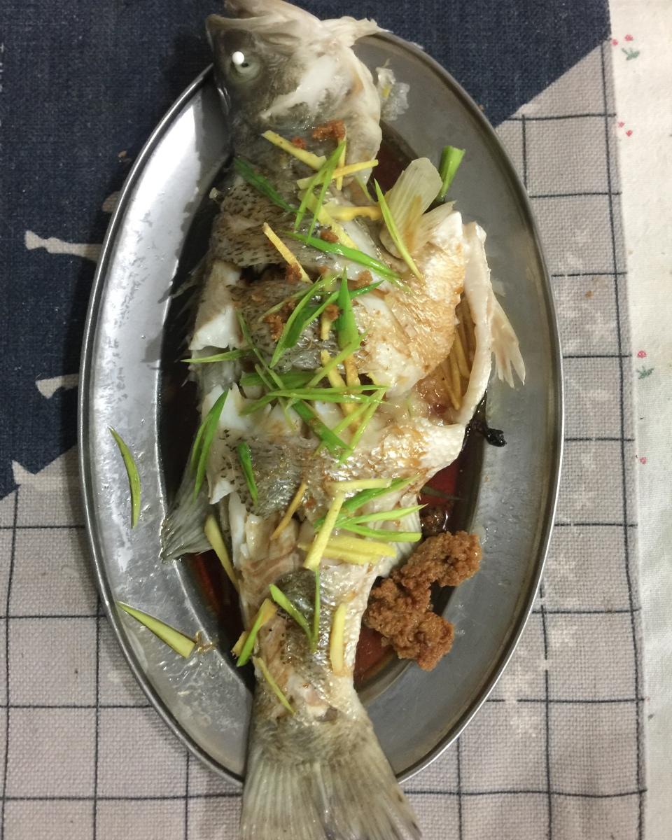 蒸鲈鱼