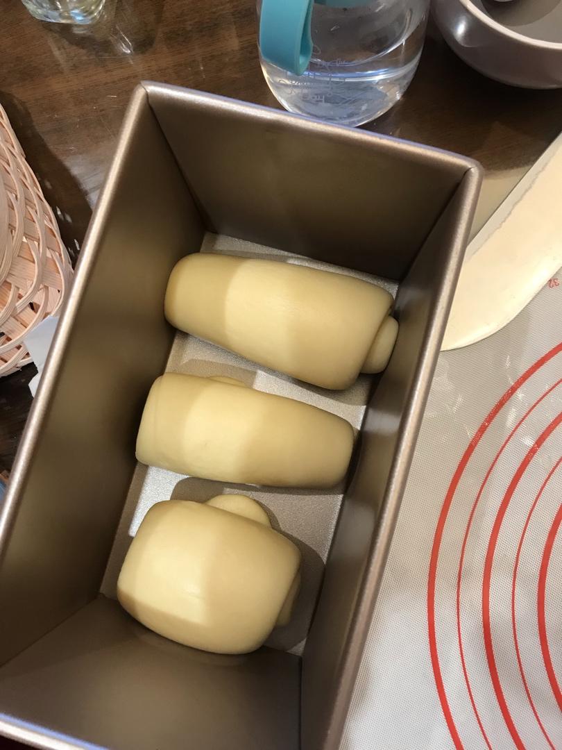 吐司，奶香手撕面包，超级香浓