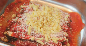 用烤箱搞定一道经典意料：奶酪焗烤茄子(Parmigiana)~跟孔卡家大厨学做意料的做法 步骤22
