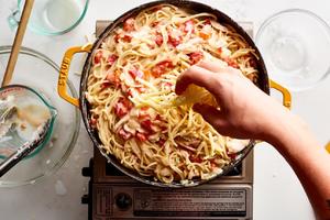 Easy, Family-Friendly Chicken Spaghetti的做法 步骤10