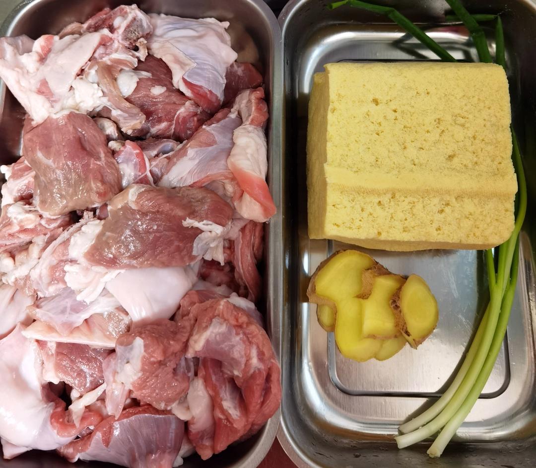 泰式咖喱鸡肉炖土豆萝卜【1月北鼎珐琅锅食谱】